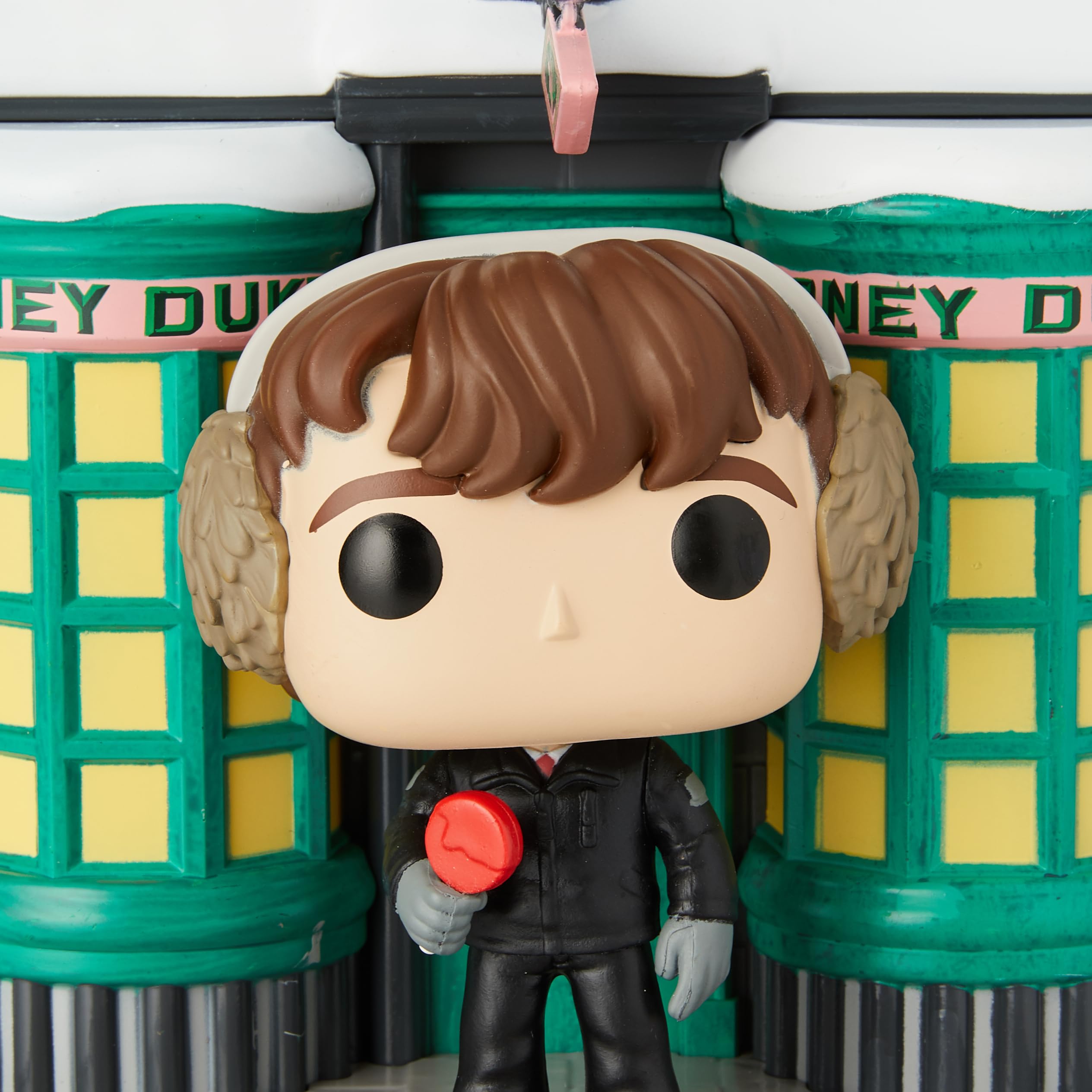 Funko POP! Deluxe Neville Longbottom with Honeydukes #155